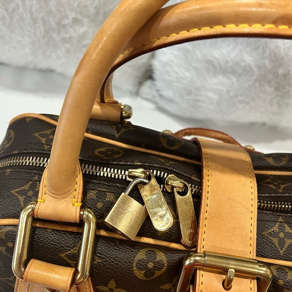 Louis Vuitton Handbag - Picture 5 of 11